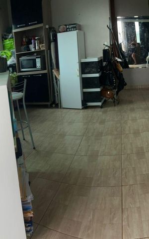 Casa de condomínio à venda com 300m², 4 quartos e 5 vagasQuarto