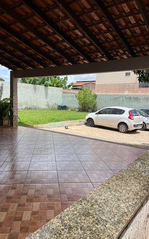 Casa de condomínio à venda com 300m², 4 quartos e 5 vagasGaragem