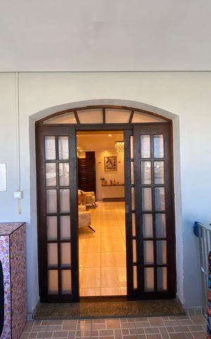 Casa à venda com 125m², 2 quartos e 2 vagas Casa à venda com 125m², 2 quartos e 2 vagasVaranda