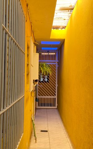 Casa à venda com 125m², 2 quartos e 2 vagas Casa à venda com 125m², 2 quartos e 2 vagasÁrea externa
