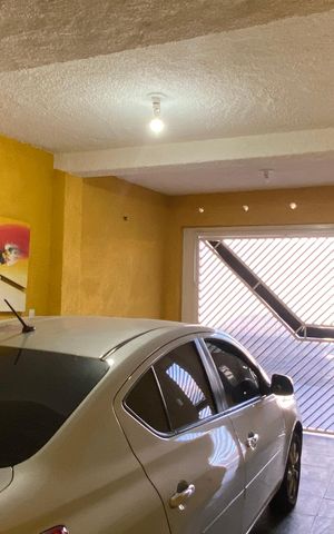 Casa à venda com 125m², 2 quartos e 2 vagas Casa à venda com 125m², 2 quartos e 2 vagasGaragem