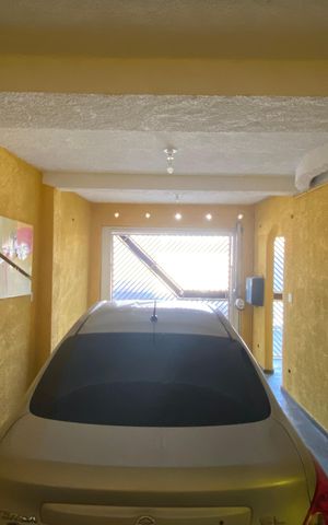 Casa à venda com 125m², 2 quartos e 2 vagas Casa à venda com 125m², 2 quartos e 2 vagasGaragem