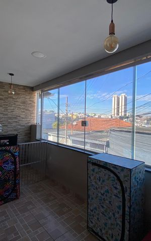 Casa à venda com 125m², 2 quartos e 2 vagas Casa à venda com 125m², 2 quartos e 2 vagasVaranda