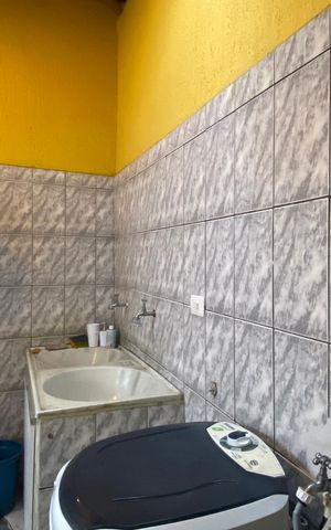 Casa à venda com 125m², 2 quartos e 2 vagas Casa à venda com 125m², 2 quartos e 2 vagasÁrea de Serviço - Área externa