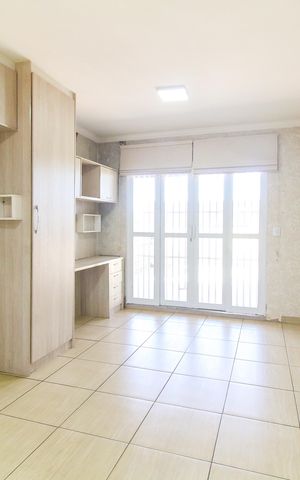 Casa à venda com 250m², 2 quartos e 2 vagasSuíte 2