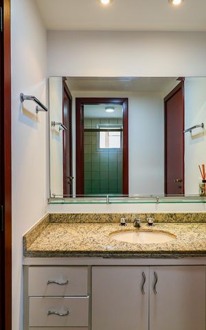Apartamento para alugar com 152m², 4 quartos e 4 vagas