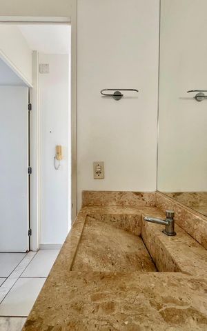 Apartamento para alugar com 45m², 2 quartos e 1 vaga Apartamento para alugar com 45m², 2 quartos e 1 vagaBanheiro