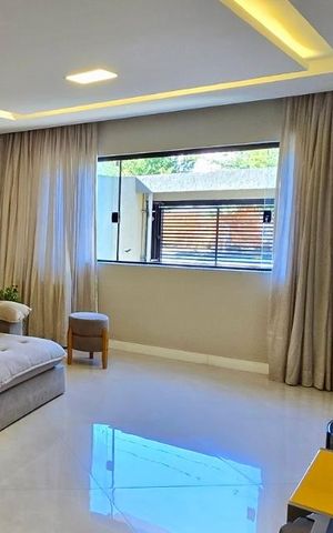 Casa à venda com 238m², 3 quartos e 5 vagasSala