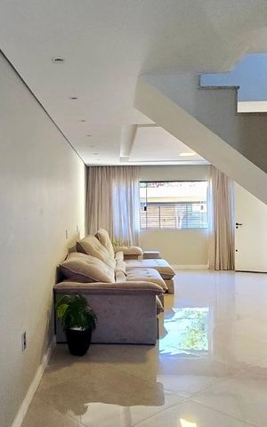 Casa à venda com 238m², 3 quartos e 5 vagasSala