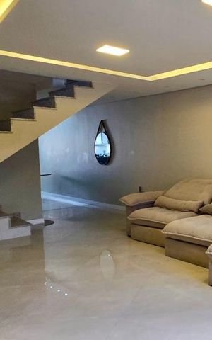 Casa à venda com 238m², 3 quartos e 5 vagasSala