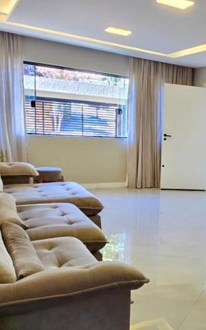Casa à venda com 238m², 3 quartos e 5 vagasSala