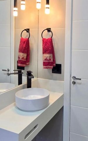 Casa à venda com 238m², 3 quartos e 5 vagasBanheiro da Suíte