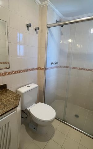 Apartamento para alugar com 67m², 2 quartos e 1 vaga Apartamento para alugar com 67m², 2 quartos e 1 vagaBanheiro da Suíte 2
