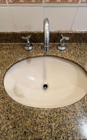 Apartamento para alugar com 67m², 2 quartos e 1 vaga Apartamento para alugar com 67m², 2 quartos e 1 vagaBanheiro da Suíte 2