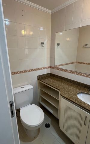 Apartamento para alugar com 67m², 2 quartos e 1 vaga Apartamento para alugar com 67m², 2 quartos e 1 vagaBanheiro da Suíte 1