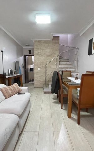 Casa à venda com 124m², 4 quartos e 1 vaga Casa à venda com 124m², 4 quartos e 1 vagaSala