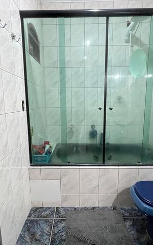 Casa à venda com 124m², 4 quartos e 1 vaga Casa à venda com 124m², 4 quartos e 1 vagaBanheiro da suíte