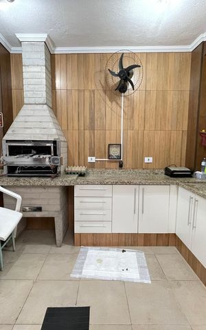Casa à venda com 124m², 4 quartos e 1 vaga Casa à venda com 124m², 4 quartos e 1 vagaQuintal/Churrasqueira