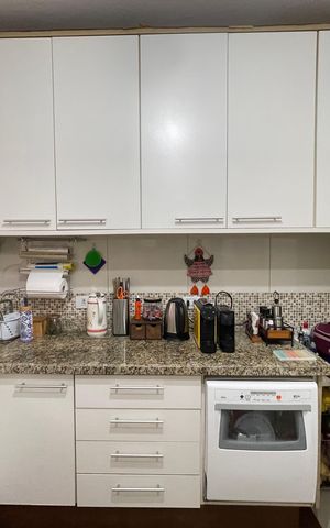Casa à venda com 124m², 4 quartos e 1 vaga Casa à venda com 124m², 4 quartos e 1 vagaCozinha