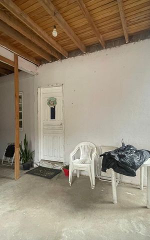 Casa à venda com 185m², 3 quartos e 4 vagas Casa à venda com 185m², 3 quartos e 4 vagasÁrea externa