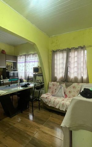 Casa à venda com 185m², 3 quartos e 4 vagas Casa à venda com 185m², 3 quartos e 4 vagasSala