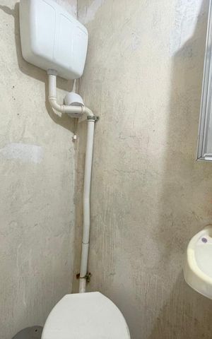 Casa à venda com 185m², 3 quartos e 4 vagas Casa à venda com 185m², 3 quartos e 4 vagasBanheiro social