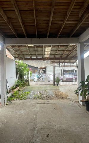 Casa à venda com 185m², 3 quartos e 4 vagas Casa à venda com 185m², 3 quartos e 4 vagasÁrea externa