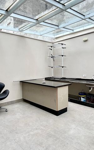 Casa à venda com 140m², 3 quartos e 2 vagasÁrea de Serviço