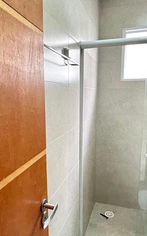 Casa à venda com 140m², 3 quartos e 2 vagasBanheiro 1