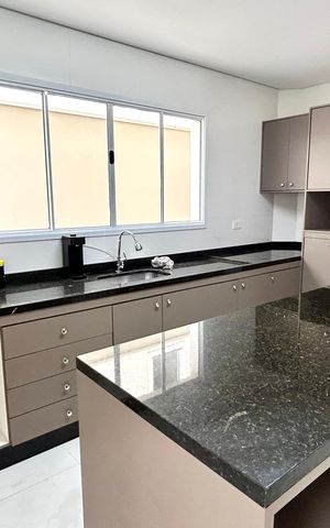 Casa à venda com 140m², 3 quartos e 2 vagasCozinha