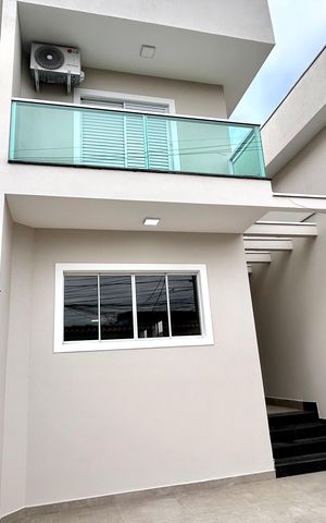 Casa à venda com 140m², 3 quartos e 2 vagasGaragem