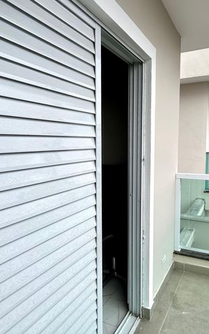 Casa à venda com 140m², 3 quartos e 2 vagasSacada do quarto 1