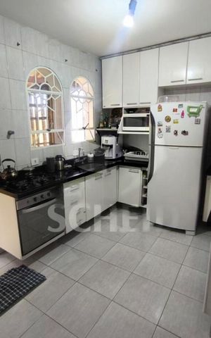 Casa à venda com 170m², 3 quartos e 2 vagas