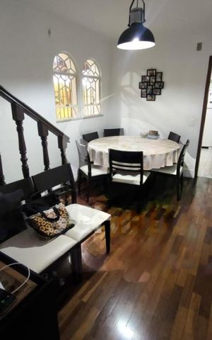 Casa à venda com 170m², 3 quartos e 2 vagas
