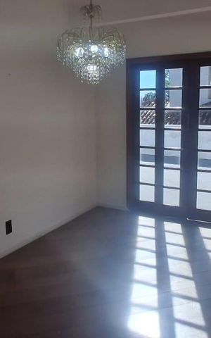 Casa de condomínio para alugar com 224m², 5 quartos e 5 vagas Casa de condomínio para alugar com 224m², 5 quartos e 5 vagasSuíte