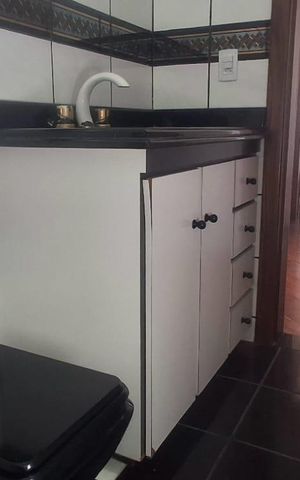 Casa de condomínio para alugar com 224m², 5 quartos e 5 vagas Casa de condomínio para alugar com 224m², 5 quartos e 5 vagasBanheiro da suíte 3