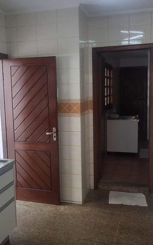 Casa de condomínio para alugar com 224m², 5 quartos e 5 vagas Casa de condomínio para alugar com 224m², 5 quartos e 5 vagasCozinha