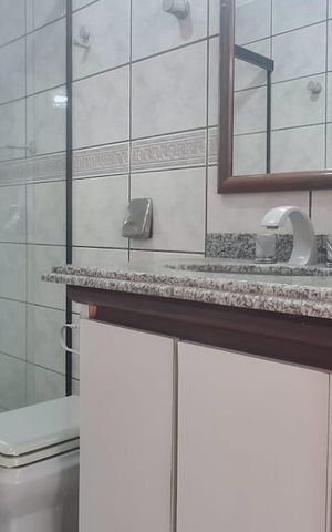 Casa de condomínio para alugar com 224m², 5 quartos e 5 vagasBanheiro da Suíte 2