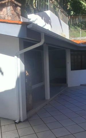 Casa de condomínio para alugar com 224m², 5 quartos e 5 vagas Casa de condomínio para alugar com 224m², 5 quartos e 5 vagasÁrea externa