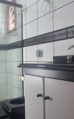 Casa de condomínio para alugar com 224m², 5 quartos e 5 vagas Casa de condomínio para alugar com 224m², 5 quartos e 5 vagasBanheiro da suíte 3