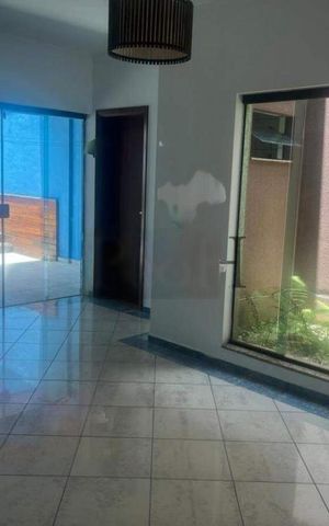 Casa à venda com 300m², 3 quartos e 4 vagas