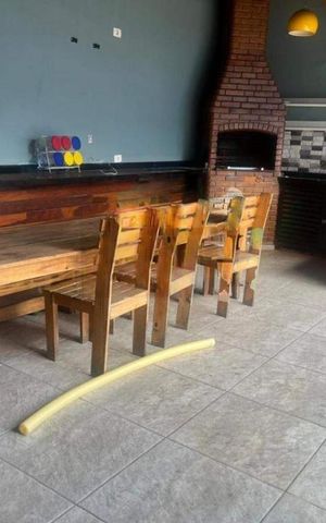 Casa à venda com 300m², 3 quartos e 4 vagas