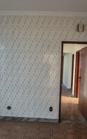 Casa à venda com 350m², 5 quartos e 6 vagas Casa à venda com 350m², 5 quartos e 6 vagasSala de Jantar