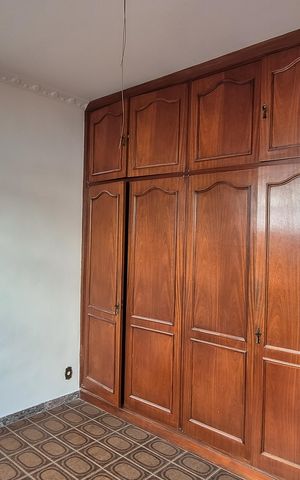 Casa à venda com 350m², 5 quartos e 6 vagas Casa à venda com 350m², 5 quartos e 6 vagasSuíte