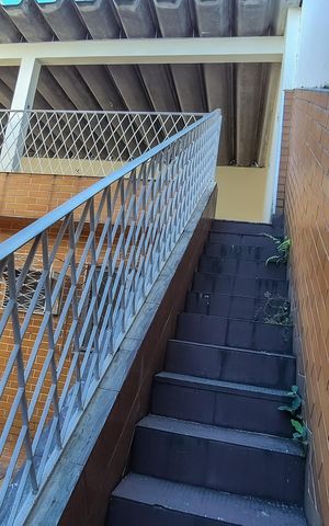 Casa à venda com 350m², 5 quartos e 6 vagas Casa à venda com 350m², 5 quartos e 6 vagasAcesso ao terraço