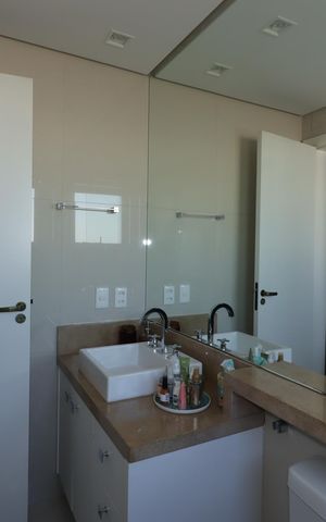 Apartamento à venda com 126m², 3 quartos e 3 vagasBanheiro da Suíte 1