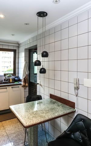 Apartamento à venda com 110m², 3 quartos e 2 vagasCozinha