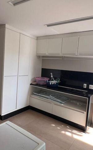 Casa de condomínio para alugar com 435m², 4 quartos e 4 vagas Casa de condomínio para alugar com 435m², 4 quartos e 4 vagasCozinha