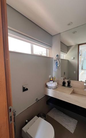 Casa de condomínio para alugar com 435m², 4 quartos e 4 vagas Casa de condomínio para alugar com 435m², 4 quartos e 4 vagasLavabo
