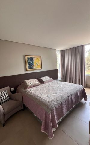 Casa de condomínio para alugar com 435m², 4 quartos e 4 vagas Casa de condomínio para alugar com 435m², 4 quartos e 4 vagasSuíte
